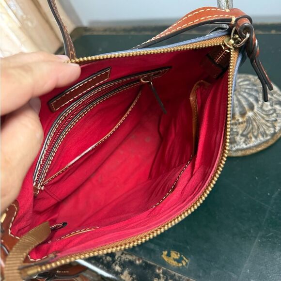 Dooney & Bourke Pebbled Leather Crossbody Bag Gray/brown Size Medium - Picture 4 of 9